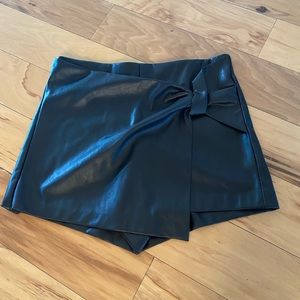 Zara brand new faux leather skort XL